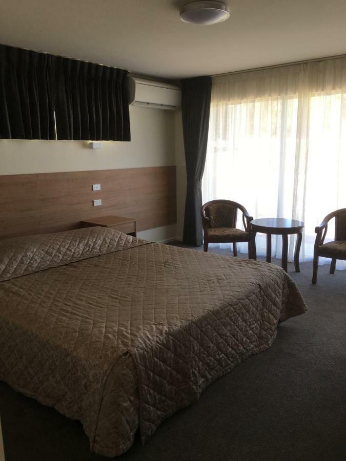 Rainbow Motel Kowen Zewnętrze zdjęcie